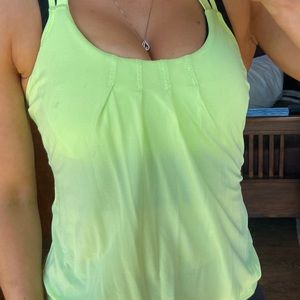 Lululemon tank size 6